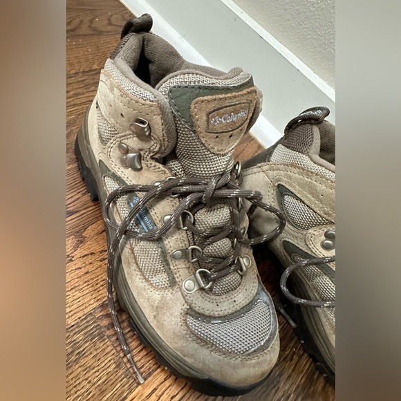 Columbia women’s hilltop ridge hiking boot brown suede size US 7 - Picture 2 of 6